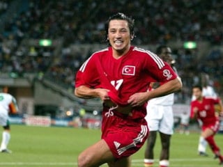 İlhan Mansız, Dünya Kupası'nda attığı "altın golün" hikayesini anlattı