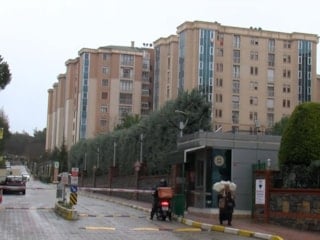 İstanbul'da bakımı yapılan asansör düştü