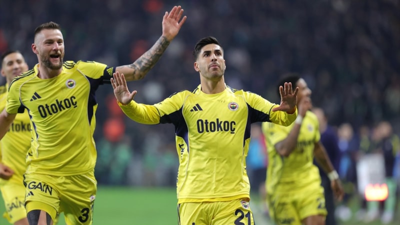 Fenerbahçe, Kocaelispor'u iki golle geçti