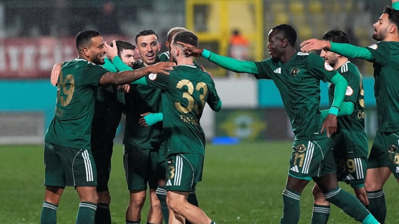 Esenler Erokspor'a Ümraniyespor karşısında tek gol yetti