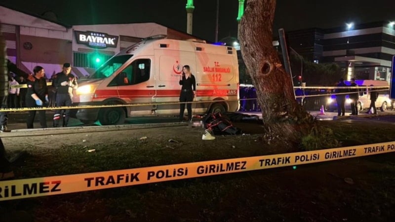 Mersin'de yayalara cip çarptı: 2'si çocuk 3 kişi öldü