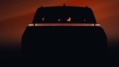 Toyota'nın yeni gizemli modelinden ilk görüntü geldi