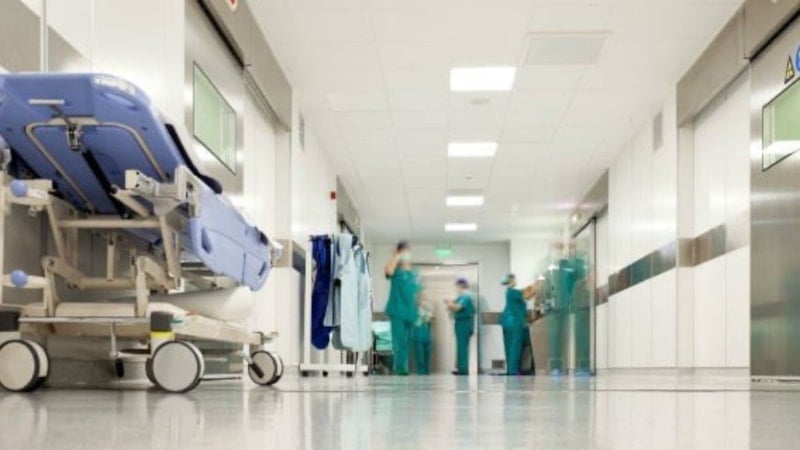 Fransa'da vücuduna mermi soktu