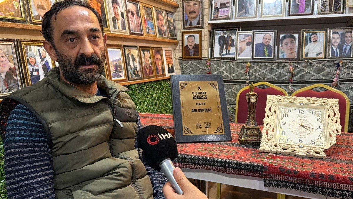 İkizler Çay Ocağı'nın Anı Duvarı: Depremin Yüzlerini Zamanla Duygularla Birleştiren 400 Fotoğraflık Hikâye