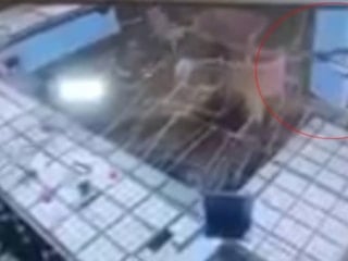 Şanlıurfa’da silahlı kuyumcu soygunu kamerada: 1 polis yaralı