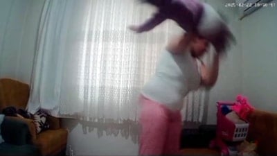 Antalya'da 1 yaşındaki bebeğe şiddeti gizli kamera ortaya çıkardı