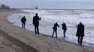 Sakarya'da 9 yaşındaki kızını göremediği için cinnet geçiren şahıs zar zor ikna edildi