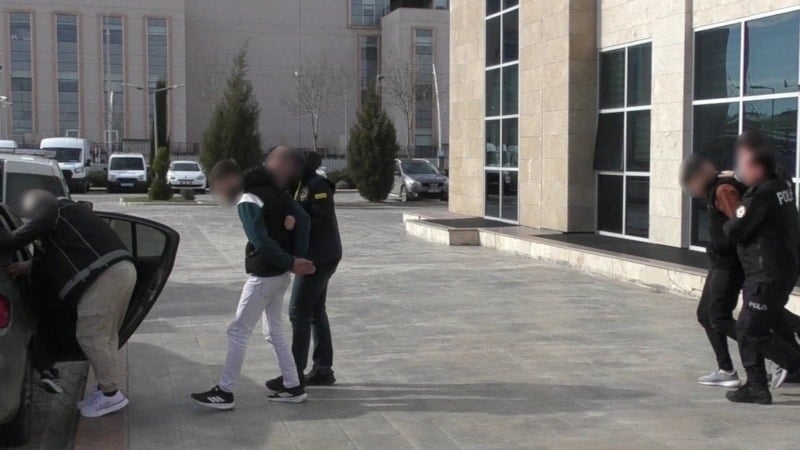 Uşak’ta uyuşturucu operasyonu: 3 kişi tutuklandı