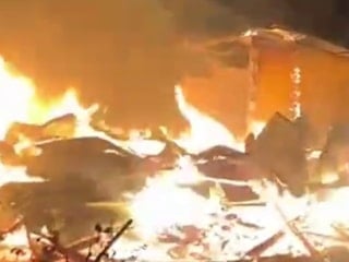 Hatay'da emekli polis yanan evde can verdi