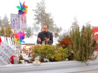 Kahramanmaraş'ta depremde eşi ve çocuklarını kaybetti