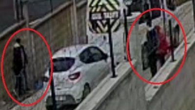 Bursa'da öğrencilerin gözü önünde kavga