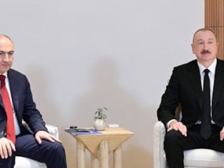 Paşinyan ve İlham Aliyev, Abu Dabi'de bir araya geldi