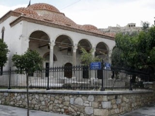 Yunanistan’da mescit krizi: Ruhsatsız olanlar kapatılacak