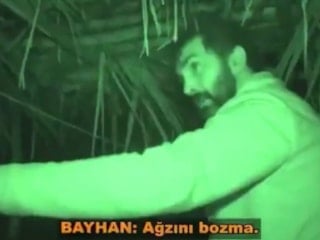 Survivor'da gerginlik: Bayhan'a pala fırlattı