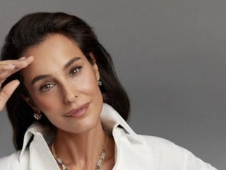 Arzum Onan'dan aşk paylaşımı! Karlar içinde sevgilisiyle poz verdi