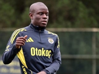 N’Golo Kante ilk antrenmanına çıktı