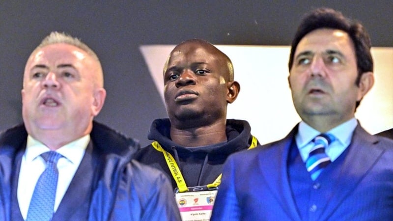 Fenerbahçe'de yeni transferler tribünde