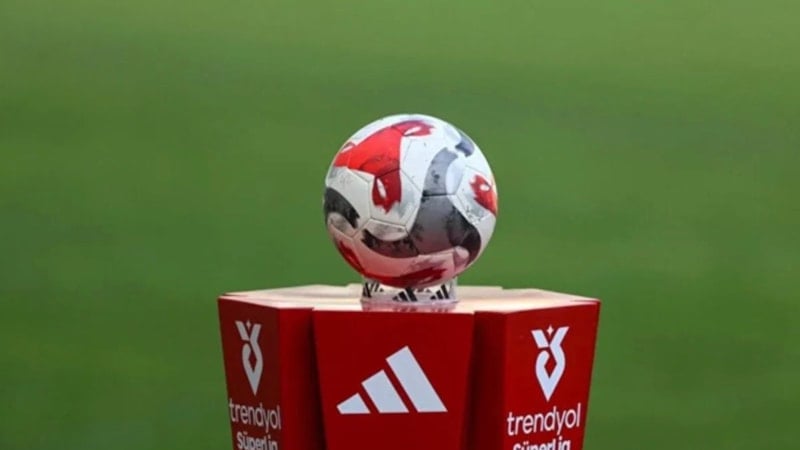 Futbolda 'ara transfer' dönemi bu gece sona erecek