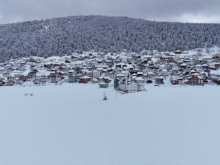 Keyfalan Yaylası beyaza büründü: Kış manzarası havadan görüntülendi