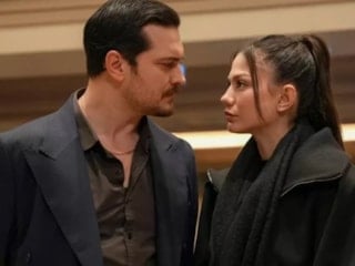 Eşref Rüya'da beklenmedik veda: O isim diziden ayrılıyor