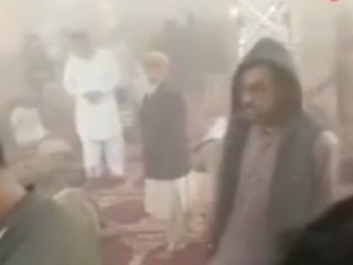 Pakistan'da camiye bombalı saldırı: Çok sayıda ölü ve yaralı var