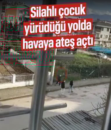 Kocaeli'de elinde silah olan bir çocuk havaya ateş açtı