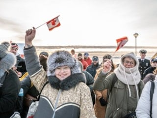 ABD Başkanı Trump'a gözdağı: Kanada ve Fransa Grönland'da konsolosluk açtı