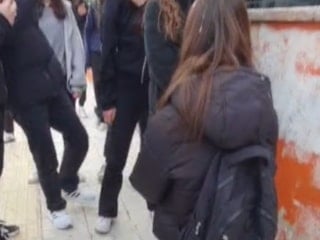 Çorum'da genç kız yaşıtları tarafından darbedilip zorla özür dilettirildi