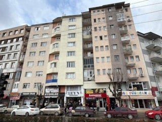 Eskişehir'de baz istasyonunu tamir eden işçi 7'nci kattan düşer can verdi