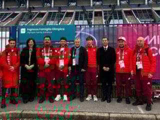 Bakan Osman Aşkın Bak, İtalya'da milli sporcuları ziyaret etti