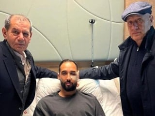 Dursun Özbek, İsa Doğan'ı hastanede ziyaret etti