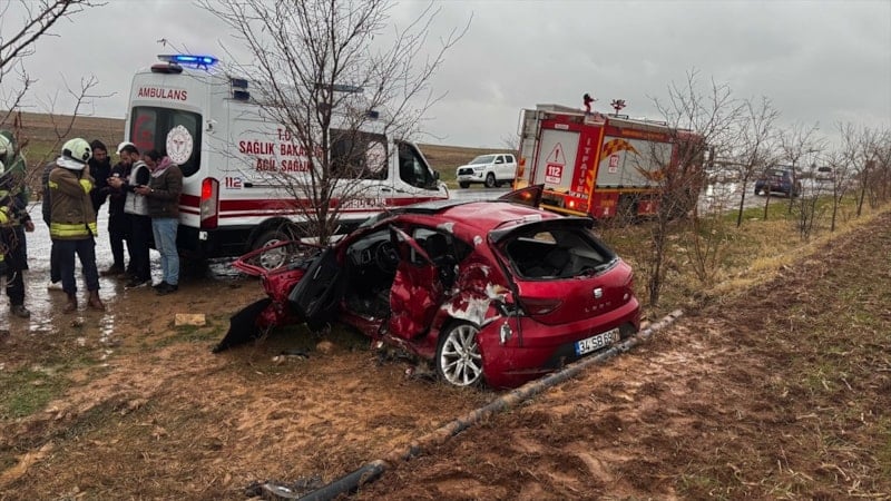 Mardin’de tır ile otomobil çarpıştı: 1 ölü 4 yaralı