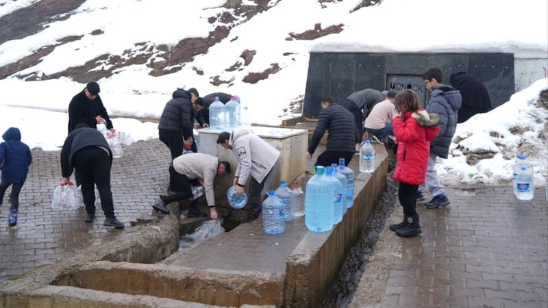 Muş'ta şebeke suyunda bakteri alarmı: Vatandaşlar çeşmelere yöneldi