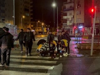 Kayseri'de ciple otomobil çarpıştı: 2 ağır yaralı