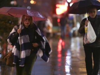 Ülke genelinde yağışlı hava devam ediyor: Batıda yağmur, doğuda kar