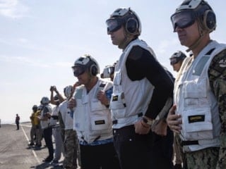 Trump'ın Temsilcisi Witkoff ile damadı Kushner, Lincoln önünde poz verdi