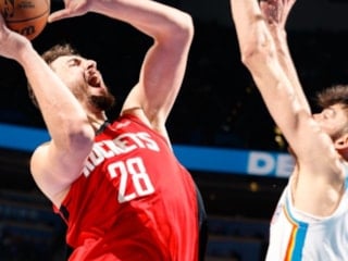 Alperen Şengün, kariyerinde 10. kez "triple double" yaptı.