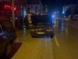 Eskişehir'de motoru alev alan araç kullanılamaz hale geldi
