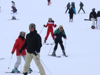 Erciyes'te pistler hafta sonu kayakseverlerle doldu