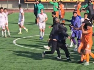 Kilis'te Amatör Lig maçı sonrası futbolcular birbirine girdi