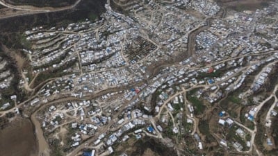 Suriye'nin İdlib ilinde şiddetli yağışlar nedeniyle 330 çadır kullanılamaz hale geldi