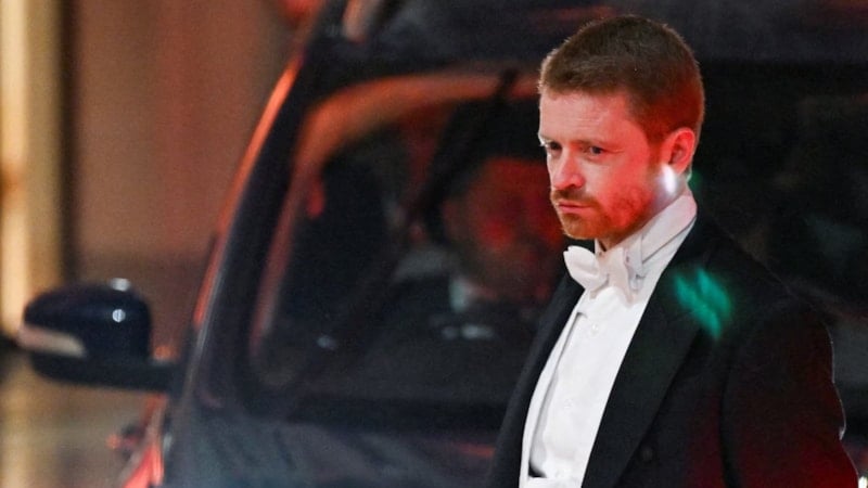 Jeffrey Epstein krizi İngiltere'de istifayı getirdi