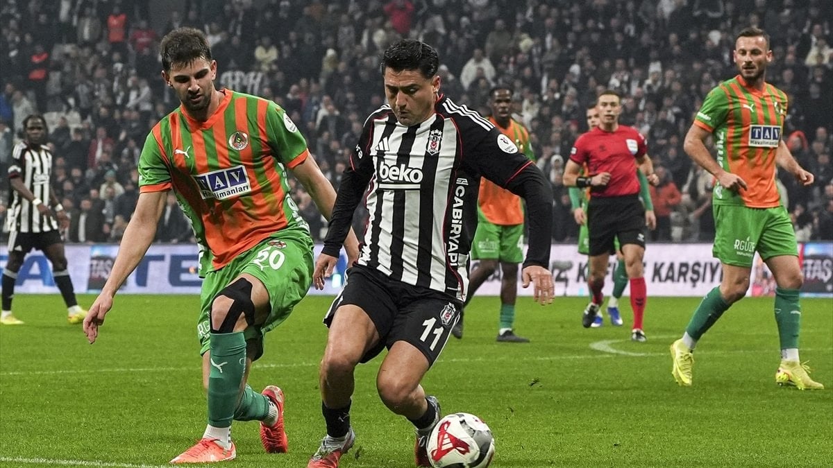 Beşiktaş, Alanyaspor ile berabere kaldı