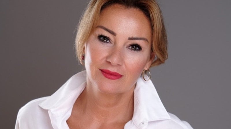 Pınar Altuğ konuştu: Ben genelde cenazede başını kapatmayanlardanım