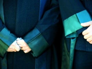 Maliye, vergi denetiminde radarına avukatları aldı