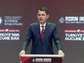 Murat Kurum Özgür Özel'e: 11 ilde bir tek çivi çakmayan partinin lideri olarak tarihe geçeceksin