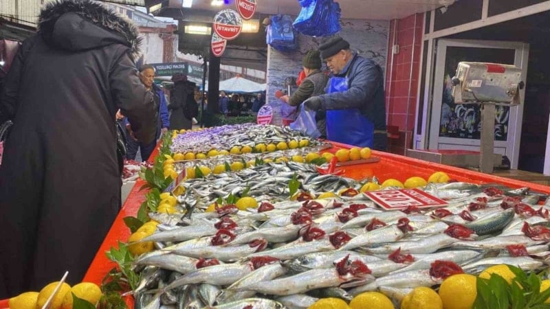 Vatandaş tezgaha akın etti: İşte hamsi, istavrit, mezgit, sardalya, uskumru fiyatları