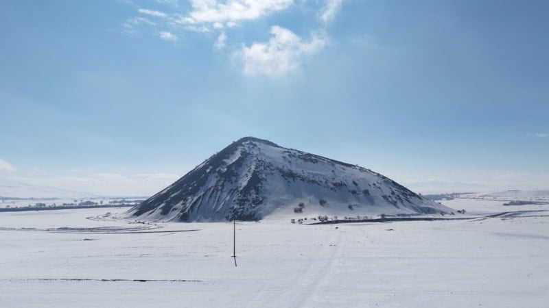 Muş Piramidi kış örtüsüyle kartpostallık görüntüler sundu