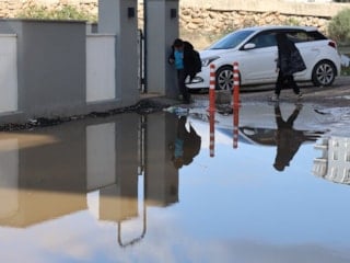 Adana'da taşan lağımlar ve kötü koku mahalleliyi canından bezdirdi