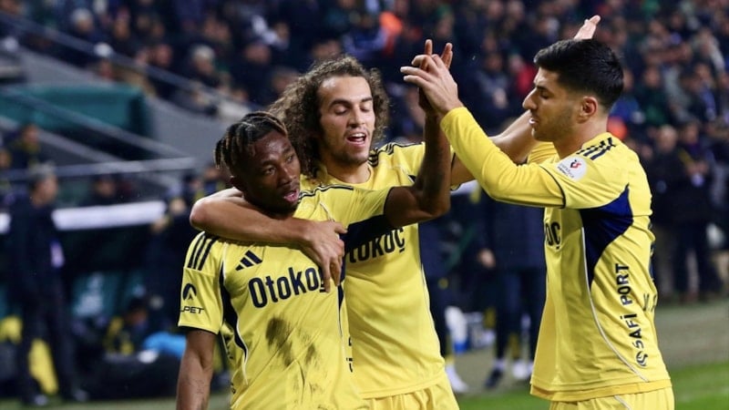 Fenerbahçe - Gençlerbirliği maçının ilk 11'leri